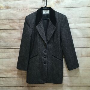 VINTAGE INTERNATIONAL SCENE BLACK AND WHITE HERRINGBONE BLAZER WITH SUEDE COLLAR